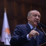 ਦਿੱਲੀ ਕਲਾਸਰੂਮ ਨਿਰਮਾਣ ਘਪਲੇ ’ਚ ਆਮ ਆਦਮੀ ਪਾਰਟੀ ਦੇ ਨੇਤਾ ਮਨੀਸ਼ ਸਿਸੋਦੀਆ ਜਾਂਚ ਏਜੰਸੀ ਸਾਹਮਣੇ ਹੋਏ ਪੇਸ਼