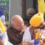 ਹਥਕੜੀਆਂ ਬੇੜੀਆਂ ਵਿੱਚ ਜਕੜੇ ਨੌਜਵਾਨਾਂ ਨੂੰ ਲੈ ਦਿੱਲੀ ਉਤਰਿਆ ਜਹਾਜ਼