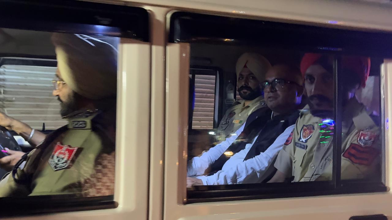 ਨਵਨੀਤ ਚਤੁਰਵੇਦੀ